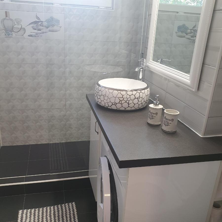 Apartamento Sendy Orşova Exterior foto
