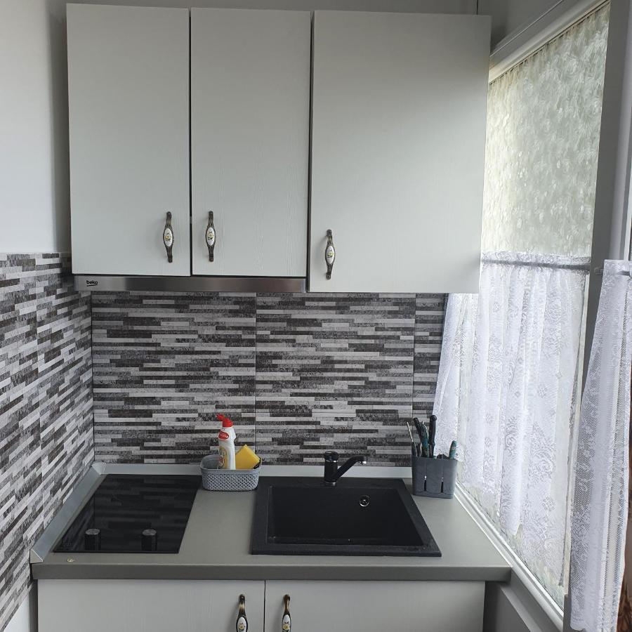 Apartamento Sendy Orşova Exterior foto